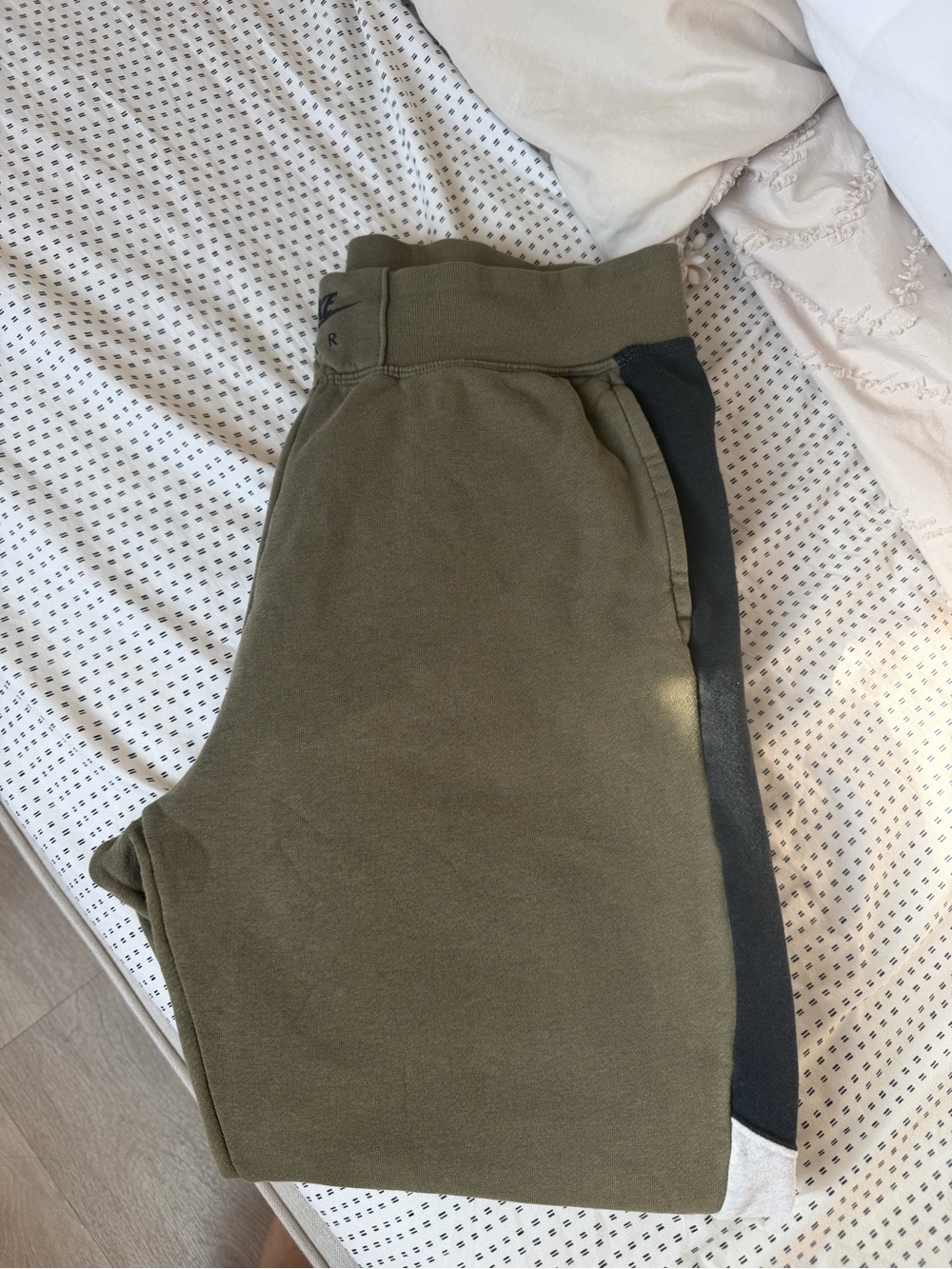 Nike Olive Green & Black Men's Jogger Sweatpants
